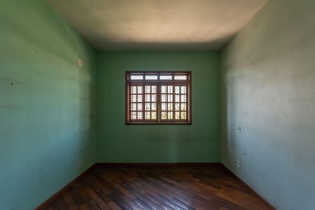 Casa à venda com 285m², 4 quartos e 4 vagas Casa à venda com 285m², 4 quartos e 4 vagasQuarto 1