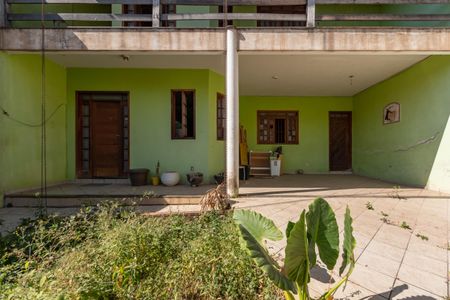 Casa à venda com 285m², 4 quartos e 4 vagas Casa à venda com 285m², 4 quartos e 4 vagasEntrada - Garagem