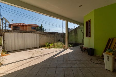 Casa à venda com 285m², 4 quartos e 4 vagas Casa à venda com 285m², 4 quartos e 4 vagasEntrada - Garagem