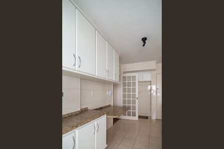 Apartamento à venda com 99m², 3 quartos e 2 vagas Apartamento à venda com 99m², 3 quartos e 2 vagasCozinha