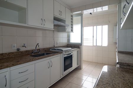 Apartamento à venda com 99m², 3 quartos e 2 vagas Apartamento à venda com 99m², 3 quartos e 2 vagasCozinha