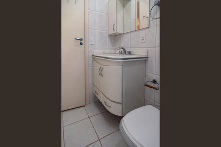 Apartamento à venda com 99m², 3 quartos e 2 vagas Apartamento à venda com 99m², 3 quartos e 2 vagasBanheiro