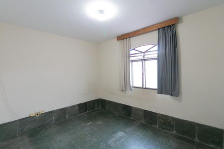 Casa à venda com 290m², 5 quartos e 4 vagas Casa à venda com 290m², 5 quartos e 4 vagasÁrea privativa