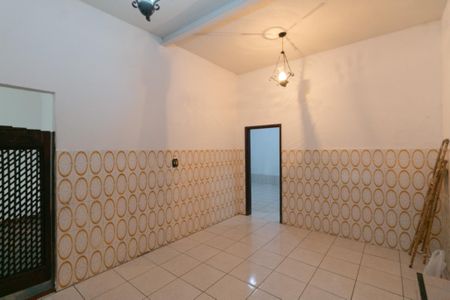 Casa à venda com 290m², 5 quartos e 4 vagas Casa à venda com 290m², 5 quartos e 4 vagasQuarto de Serviço