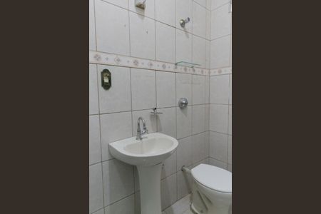 Casa à venda com 290m², 5 quartos e 4 vagas Casa à venda com 290m², 5 quartos e 4 vagasBanheiro