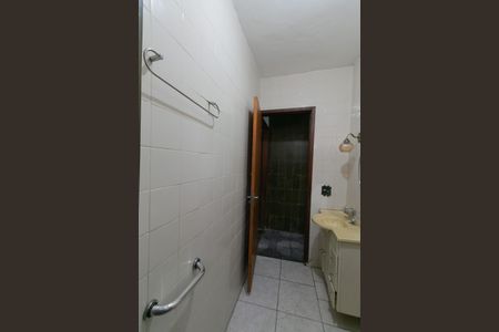 Casa à venda com 290m², 5 quartos e 4 vagas Casa à venda com 290m², 5 quartos e 4 vagasBanheiro