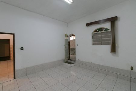 Casa à venda com 290m², 5 quartos e 4 vagas Casa à venda com 290m², 5 quartos e 4 vagasSala 2