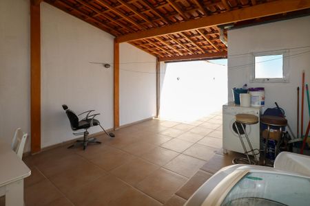 Apartamento à venda com 185m², 3 quartos e 2 vagas Apartamento à venda com 185m², 3 quartos e 2 vagasCobertura e Área de Serviço