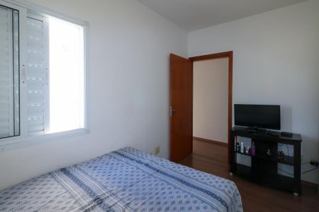 Apartamento à venda com 185m², 3 quartos e 2 vagas Apartamento à venda com 185m², 3 quartos e 2 vagasQuarto 2