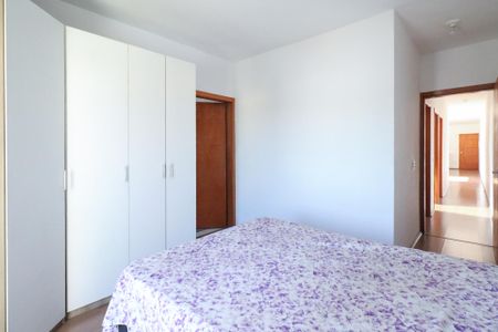 Apartamento à venda com 185m², 3 quartos e 2 vagas Apartamento à venda com 185m², 3 quartos e 2 vagasSuíte