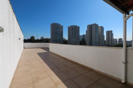 Apartamento à venda com 185m², 3 quartos e 2 vagas Apartamento à venda com 185m², 3 quartos e 2 vagasTerraço