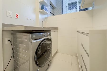 Apartamento à venda com 123m², 3 quartos e 1 vagaÁrea de Serviço