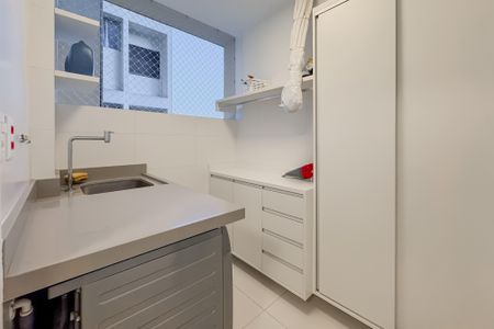 Apartamento à venda com 123m², 3 quartos e 1 vagaÁrea de Serviço