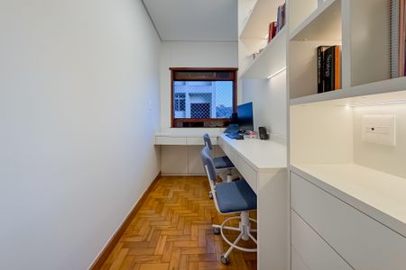 Apartamento à venda com 123m², 3 quartos e 1 vagaEscritório