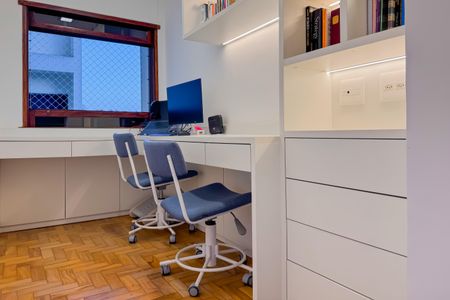 Apartamento à venda com 123m², 3 quartos e 1 vagaEscritório