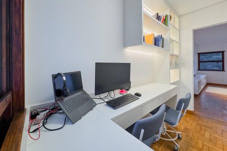 Apartamento à venda com 123m², 3 quartos e 1 vagaEscritório