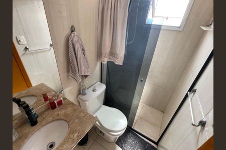 Apartamento à venda com 70m², 3 quartos e 1 vaga Apartamento à venda com 70m², 3 quartos e 1 vagaBanheiro 2