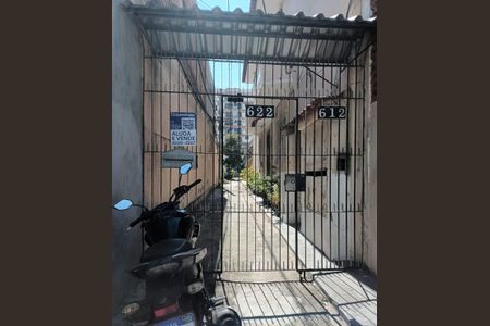 Casa de condomínio à venda com 65m², 3 quartos e sem vaga Casa de condomínio à venda com 65m², 3 quartos e sem vagaFachada
