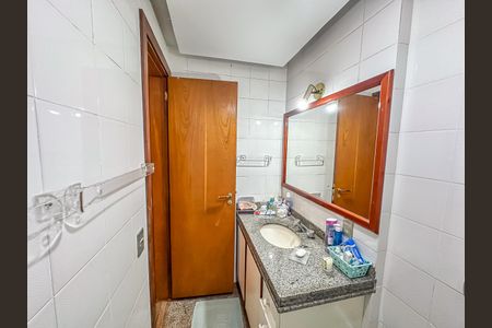 Apartamento à venda com 139m², 3 quartos e 2 vagasBanheiro Social