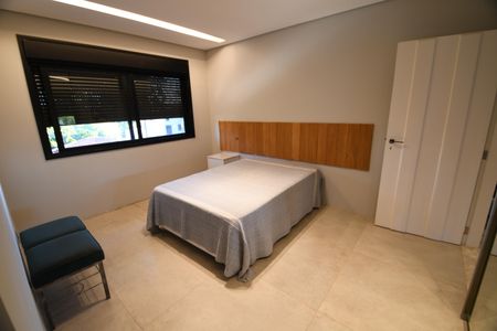 Casa à venda com 630m², 4 quartos e 8 vagasSemi Suite 1