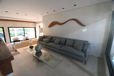 Casa à venda com 630m², 4 quartos e 8 vagasSala 2