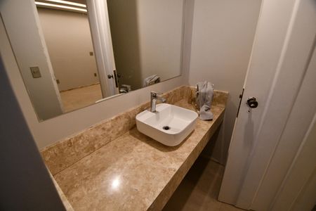 Casa à venda com 630m², 4 quartos e 8 vagasLavabo