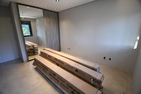 Casa à venda com 630m², 4 quartos e 8 vagasSemi Suite 2 