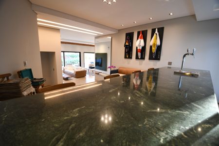 Casa à venda com 630m², 4 quartos e 8 vagasSala 3