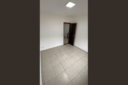 Casa de condomínio à venda com 174m², 3 quartos e 2 vagasQuarto