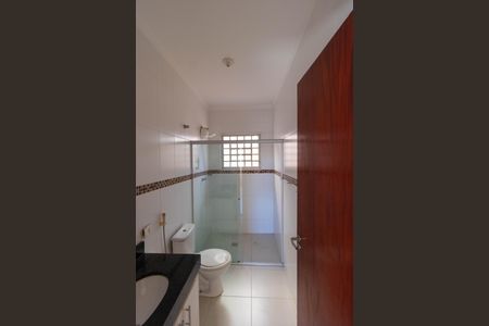 Casa à venda com 311m², 6 quartos e 6 vagas Casa à venda com 311m², 6 quartos e 6 vagasBanheiro da Suíte 06