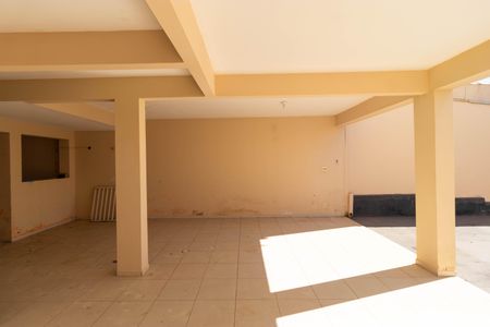 Casa à venda com 311m², 6 quartos e 6 vagas Casa à venda com 311m², 6 quartos e 6 vagasÁrea comum