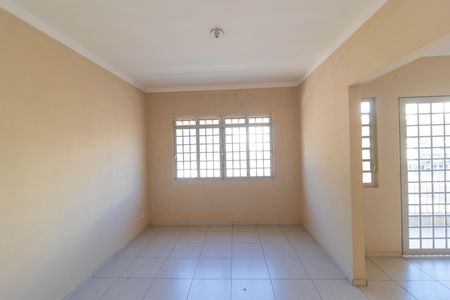 Casa à venda com 311m², 6 quartos e 6 vagas Casa à venda com 311m², 6 quartos e 6 vagasCopa