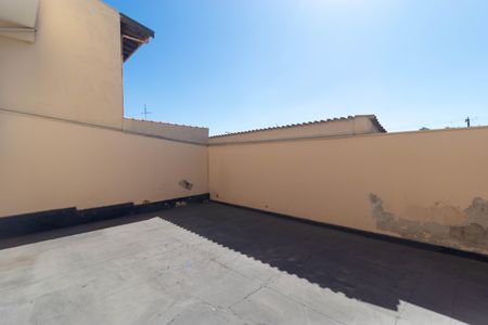 Casa à venda com 311m², 6 quartos e 6 vagas Casa à venda com 311m², 6 quartos e 6 vagasQuintal