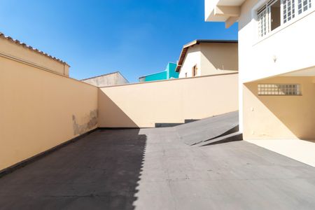 Casa à venda com 311m², 6 quartos e 6 vagas Casa à venda com 311m², 6 quartos e 6 vagasQuintal