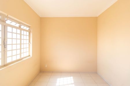 Casa à venda com 311m², 6 quartos e 6 vagas Casa à venda com 311m², 6 quartos e 6 vagasQuarto 02