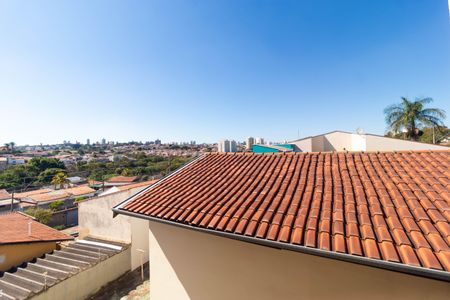 Casa à venda com 311m², 6 quartos e 6 vagas Casa à venda com 311m², 6 quartos e 6 vagasVista do Quarto 03