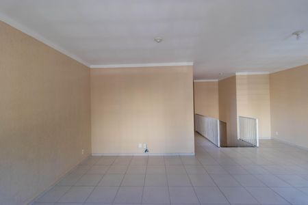 Casa à venda com 311m², 6 quartos e 6 vagas Casa à venda com 311m², 6 quartos e 6 vagasSala 02