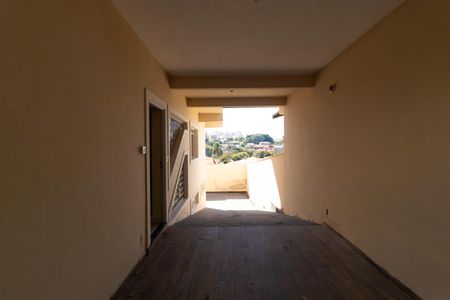 Casa à venda com 311m², 6 quartos e 6 vagas Casa à venda com 311m², 6 quartos e 6 vagasGaragem