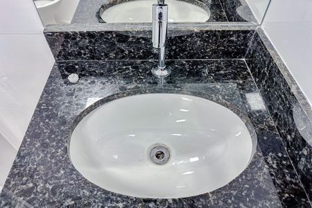 Apartamento para alugar com 50m², 1 quarto e sem vagaBanheiro