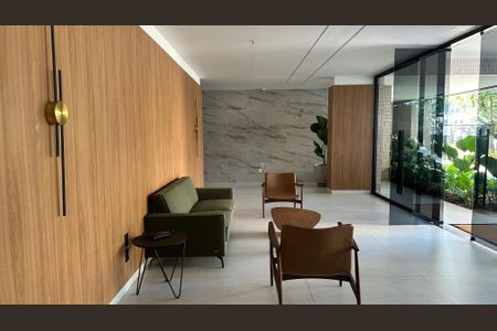 Apartamento à venda com 145m², 3 quartos e 2 vagas Apartamento à venda com 145m², 3 quartos e 2 vagasHall de entrada