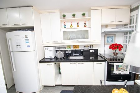 Apartamento à venda com 145m², 3 quartos e 2 vagas Apartamento à venda com 145m², 3 quartos e 2 vagasCozinha