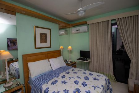 Apartamento à venda com 145m², 3 quartos e 2 vagas Apartamento à venda com 145m², 3 quartos e 2 vagasSuíte