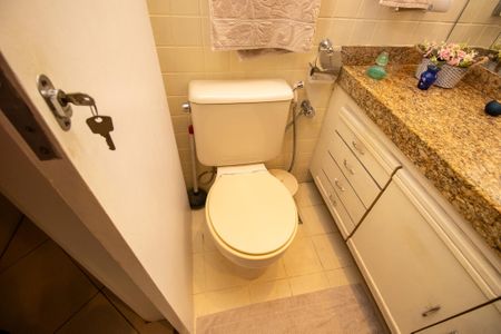 Apartamento à venda com 145m², 3 quartos e 2 vagas Apartamento à venda com 145m², 3 quartos e 2 vagasBanheiro Social