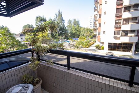 Apartamento à venda com 145m², 3 quartos e 2 vagas Apartamento à venda com 145m², 3 quartos e 2 vagasVaranda da Suíte