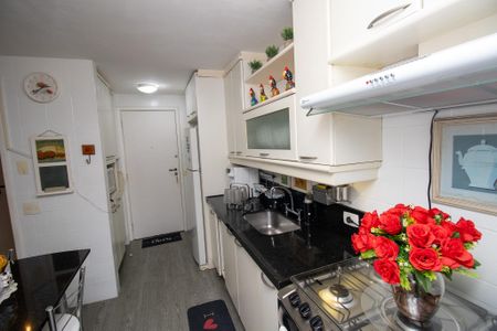 Apartamento à venda com 145m², 3 quartos e 2 vagas Apartamento à venda com 145m², 3 quartos e 2 vagasCozinha
