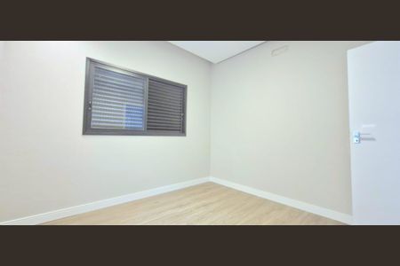 Casa de condomínio à venda com 246m², 4 quartos e 4 vagasQuarto 2