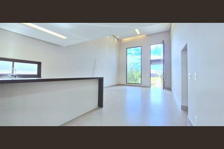 Casa de condomínio à venda com 246m², 4 quartos e 4 vagasSala/Cozinha