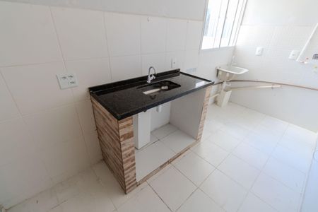 Apartamento para alugar com 44m², 2 quartos e 1 vaga Apartamento para alugar com 44m², 2 quartos e 1 vagaCozinha e Área de Serviço