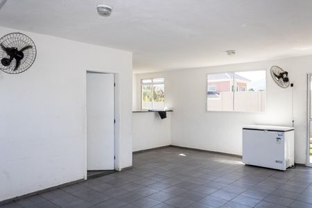 Apartamento para alugar com 44m², 2 quartos e 1 vaga Apartamento para alugar com 44m², 2 quartos e 1 vagaÁrea comum - Salão de festas