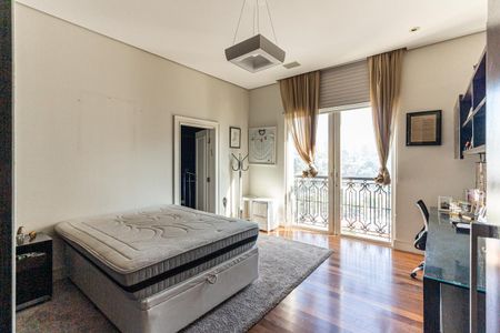 Apartamento à venda com 711m², 5 quartos e 6 vagas Apartamento à venda com 711m², 5 quartos e 6 vagasSuíte 2